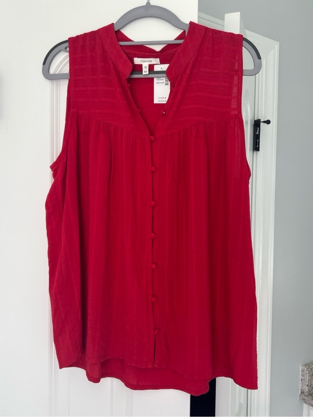 Maurice’s Women’s Red Sleeveless Tank Blouse- Size M